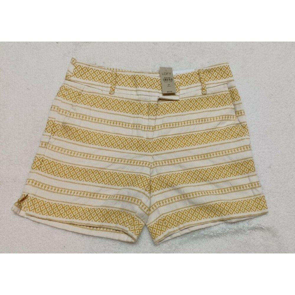 Ann Taylor LOFT The Riviera Short Size 2P 6" Inseam Textured Embroidered Aztec